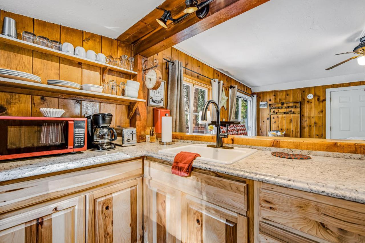 Creekside Cabin Hotel Idyllwild Exterior photo